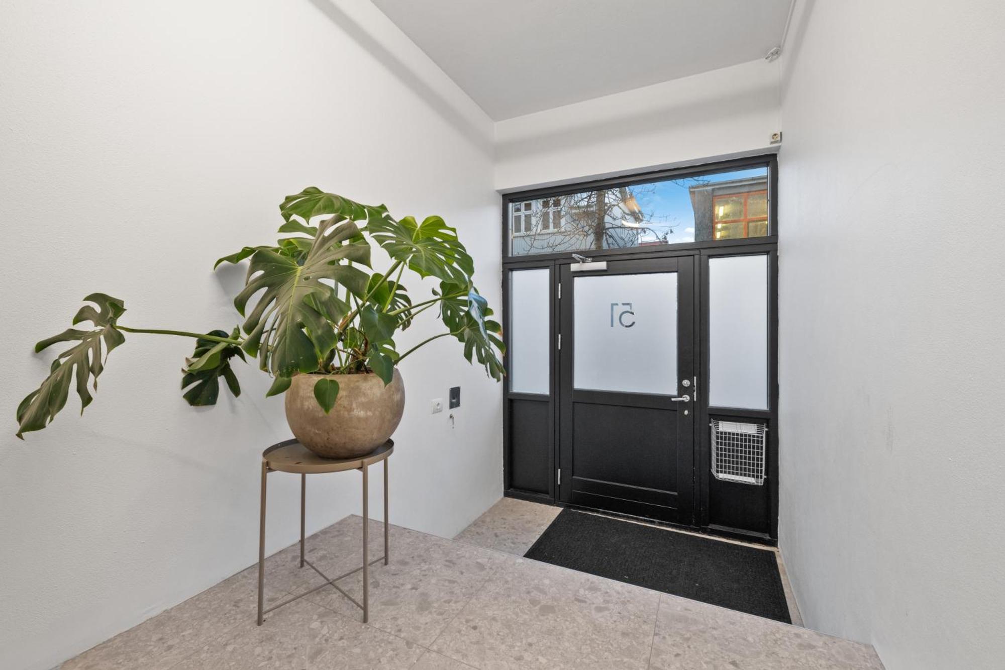 Penthouse Apt On The Shopping Street-Free Parking Reikiavik Exterior foto